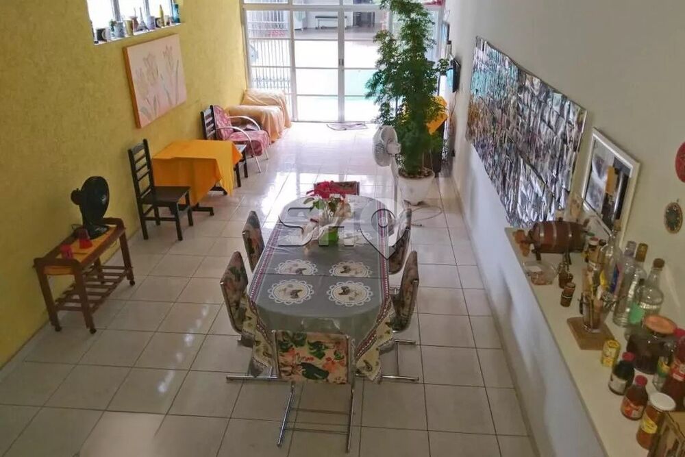 Casa à venda com 3 quartos, 217m² - Foto 3