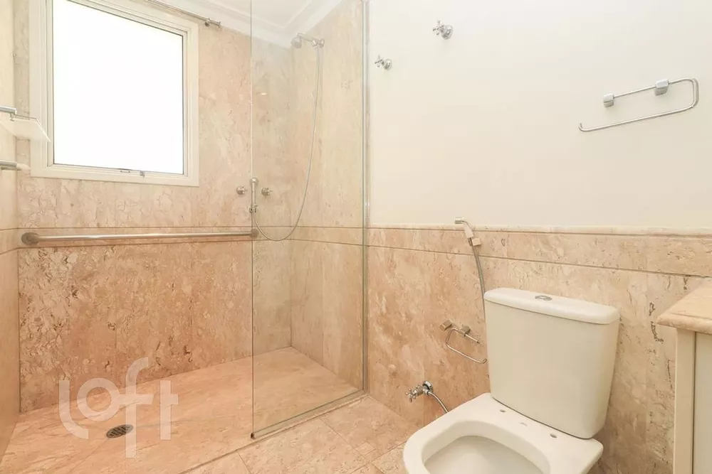 Apartamento à venda com 3 quartos, 204m² - Foto 32