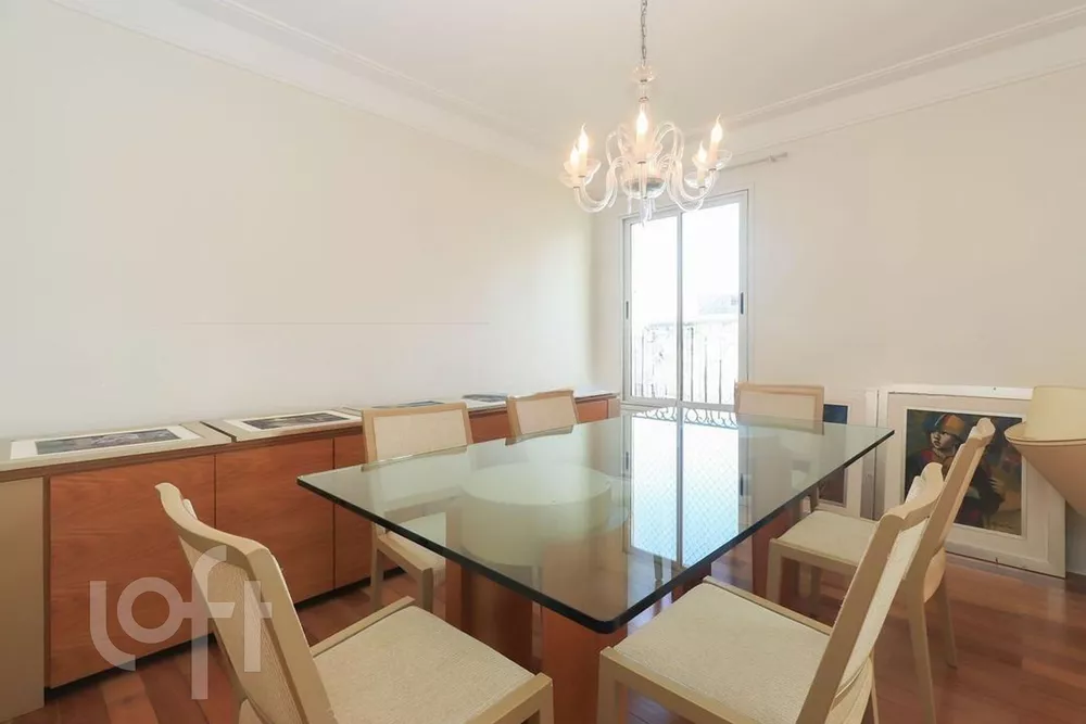 Apartamento à venda com 3 quartos, 204m² - Foto 9