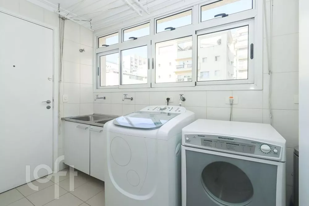 Apartamento à venda com 3 quartos, 204m² - Foto 19