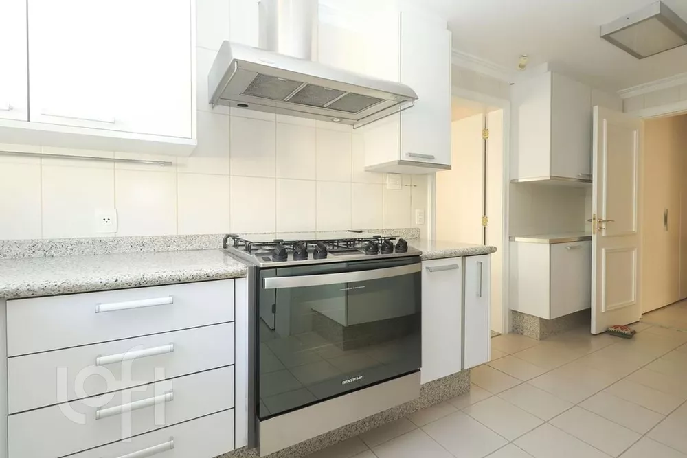 Apartamento à venda com 3 quartos, 204m² - Foto 14