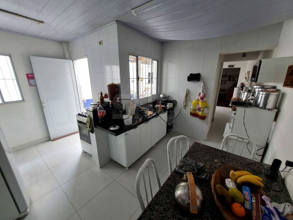 Casa à venda com 3 quartos, 232m² - Foto 12