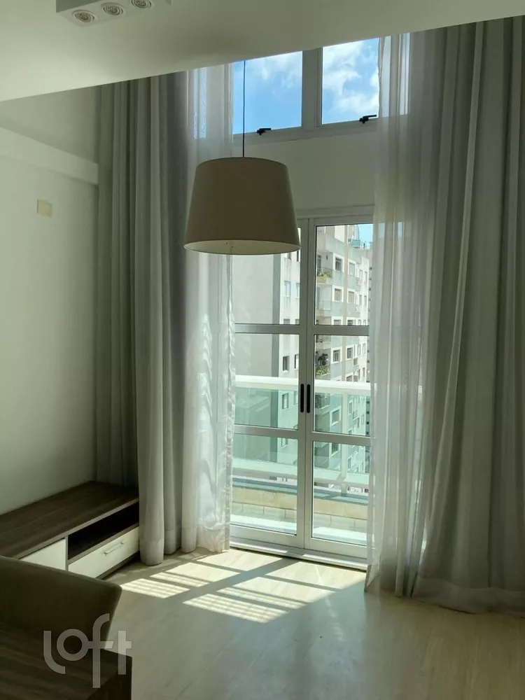 Apartamento à venda com 1 quarto, 48m² - Foto 2