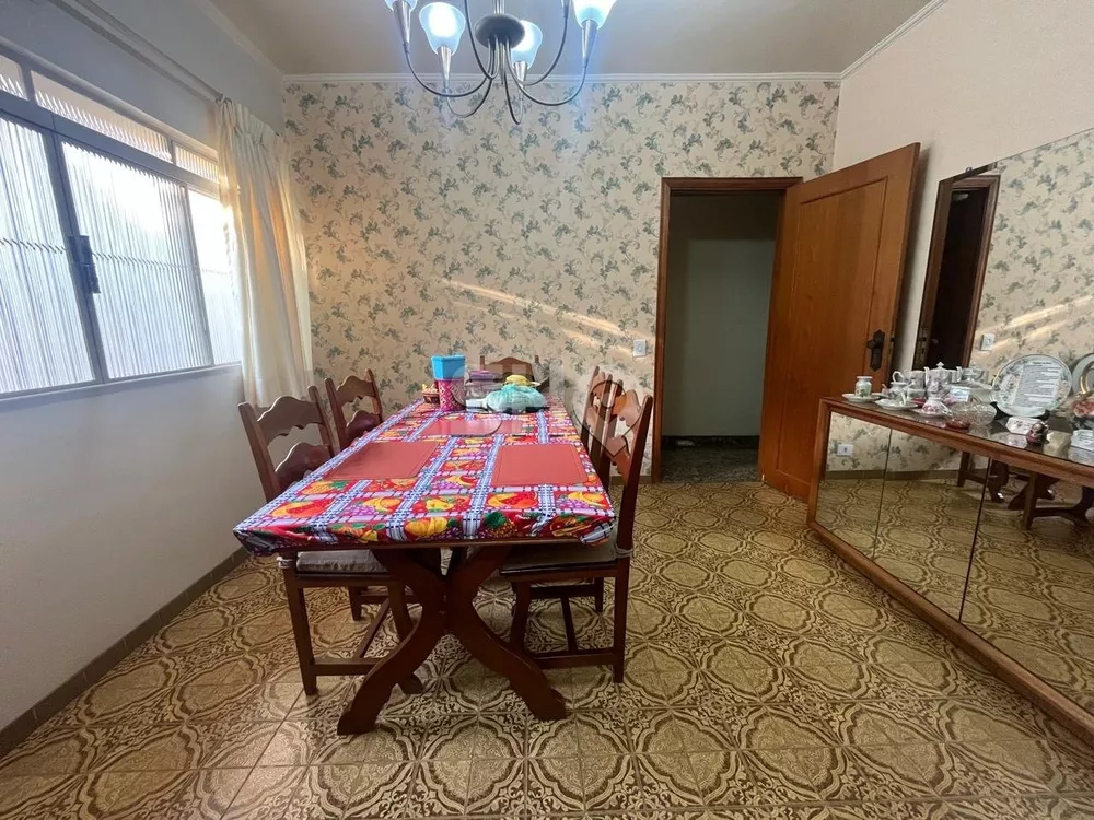 Casa à venda com 3 quartos, 320m² - Foto 9