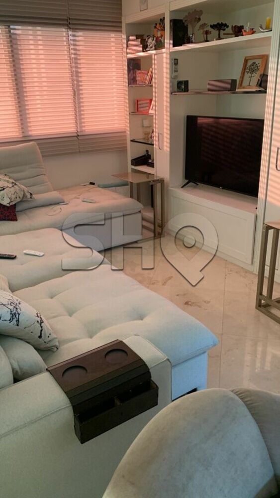 Apartamento à venda com 4 quartos, 240m² - Foto 18