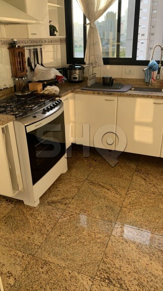 Apartamento à venda com 4 quartos, 240m² - Foto 14