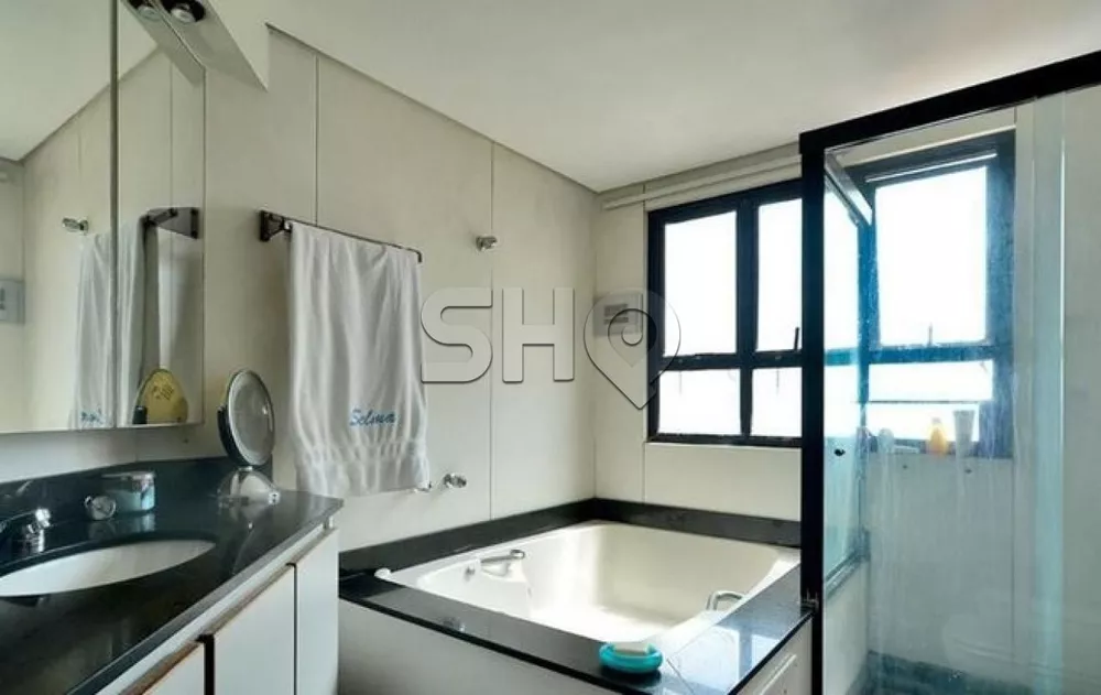 Apartamento à venda com 4 quartos, 207m² - Foto 15