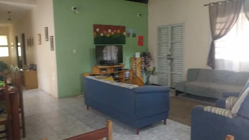 Chácara, 4 quartos, 2247 m² - Foto 4