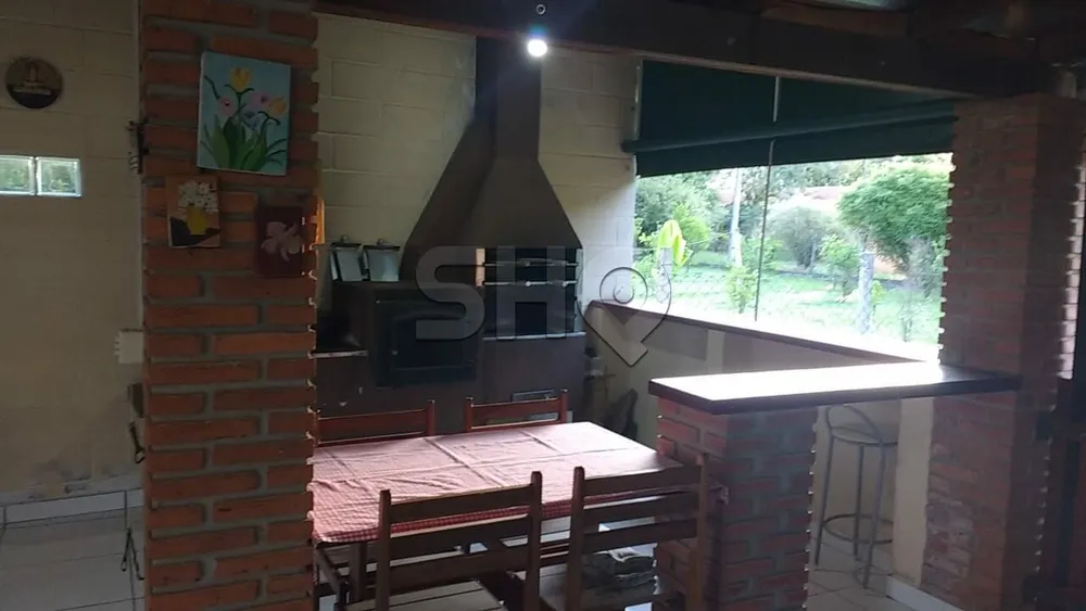 Chácara, 4 quartos, 2247 m² - Foto 1