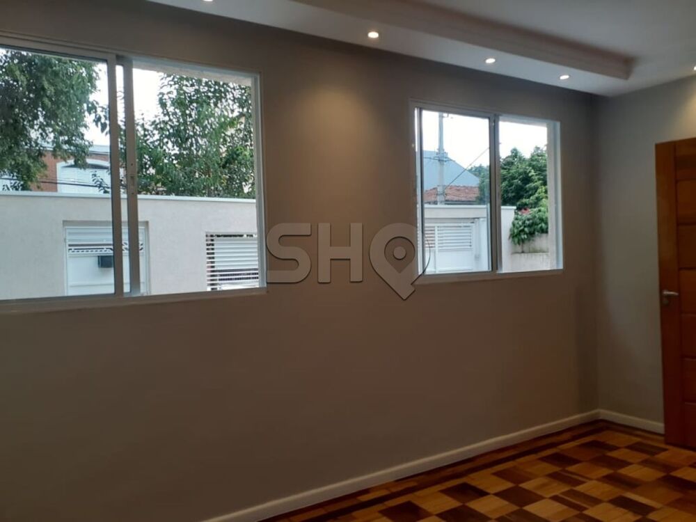 Casa à venda com 3 quartos, 180m² - Foto 1