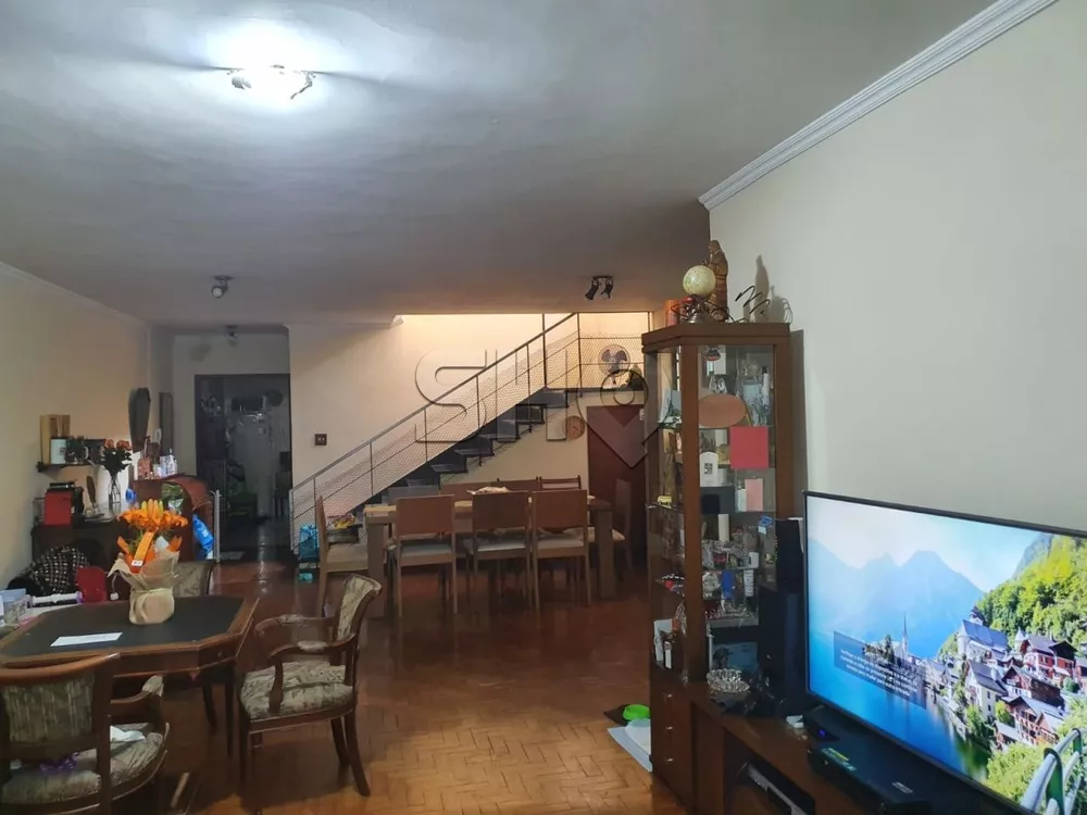 Sobrado à venda com 3 quartos, 250m² - Foto 2