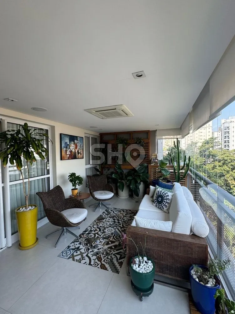 Apartamento, 3 quartos, 194 m² - Foto 1