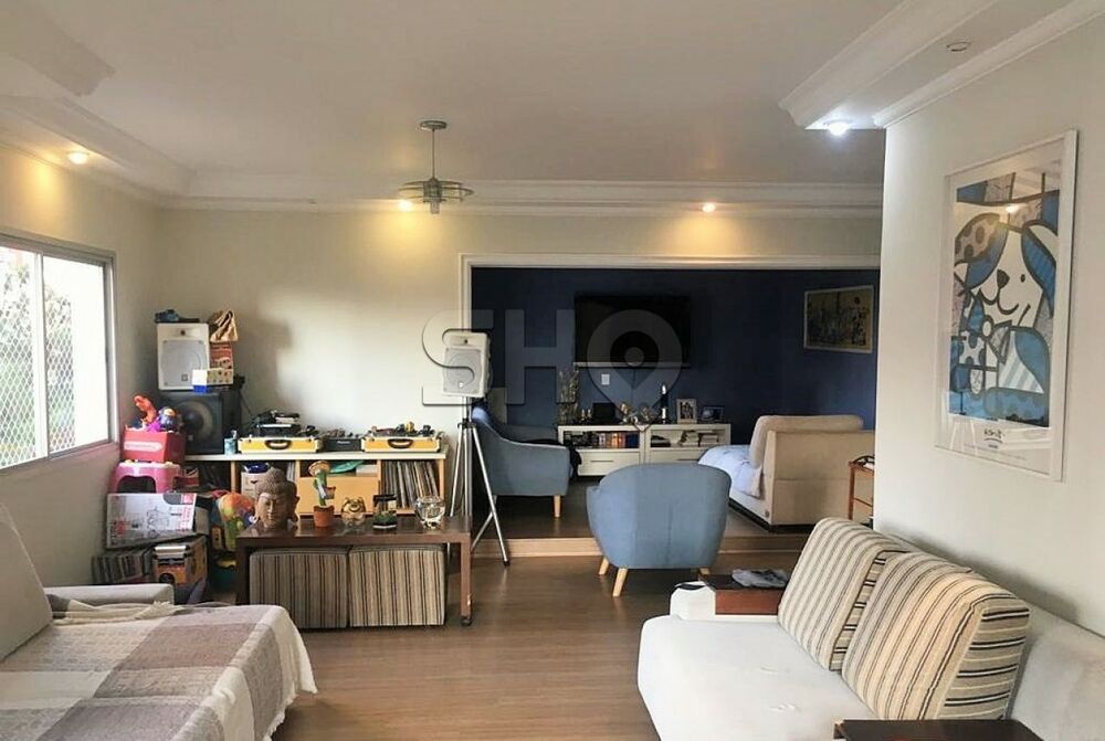 Apartamento à venda com 3 quartos, 200m² - Foto 1