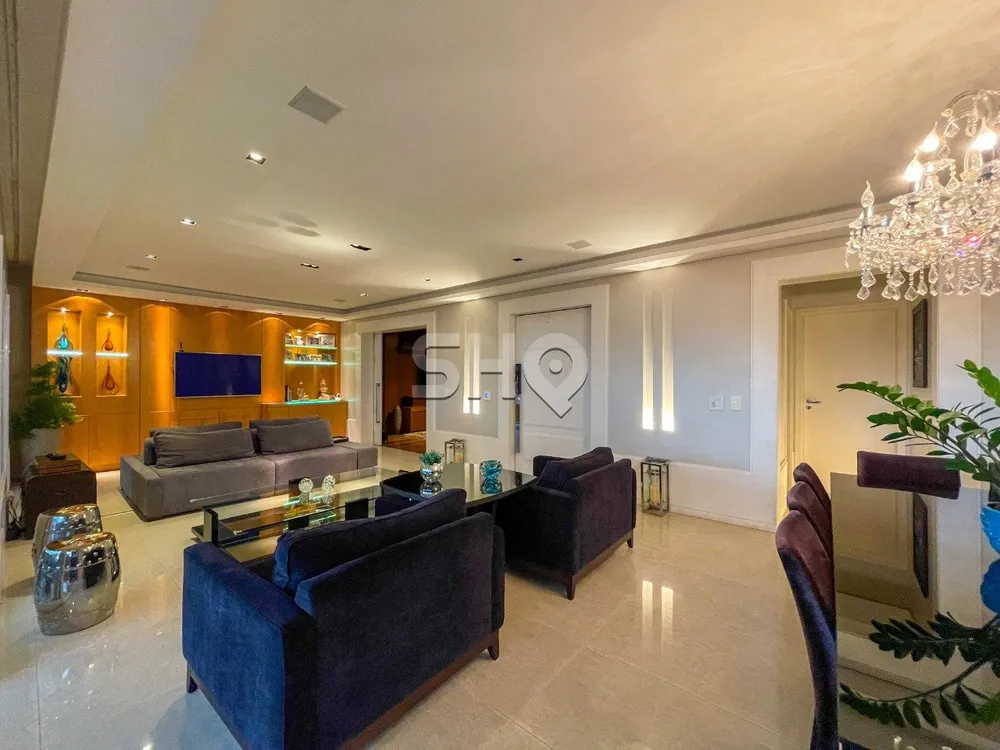 Apartamento, 3 quartos, 251 m² - Foto 1
