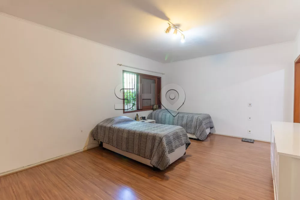 Casa à venda com 3 quartos, 210m² - Foto 9