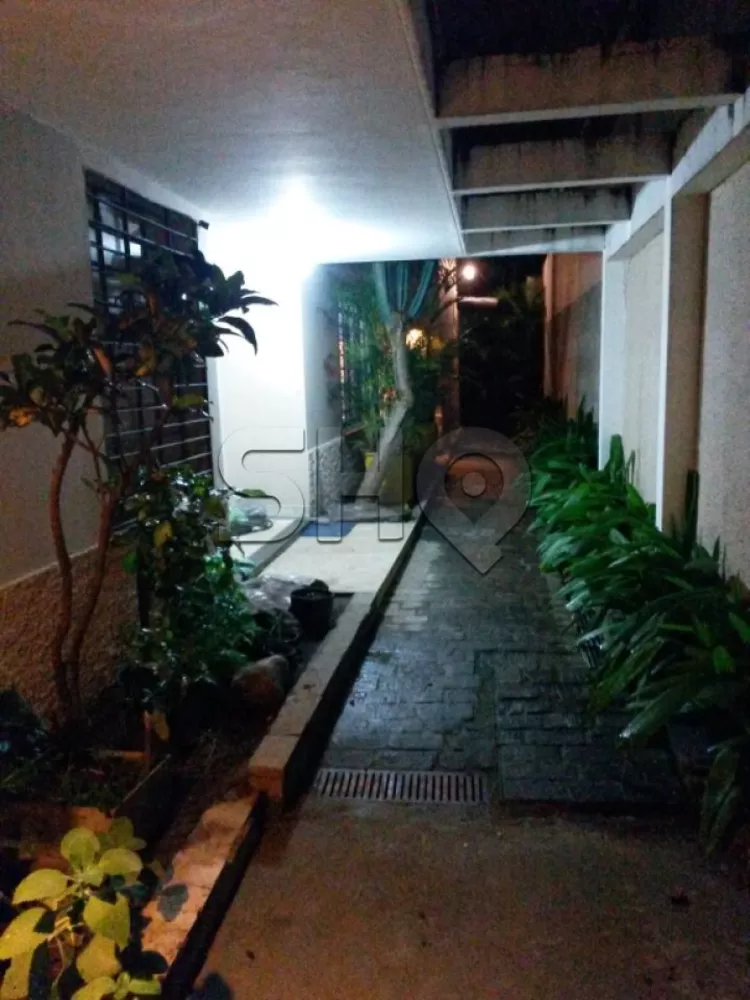 Casa Comercial para alugar com 3 quartos, 350m² - Foto 3