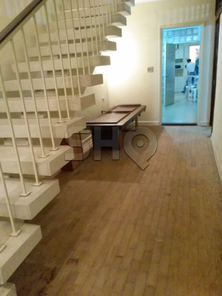 Casa Comercial para alugar com 3 quartos, 350m² - Foto 4