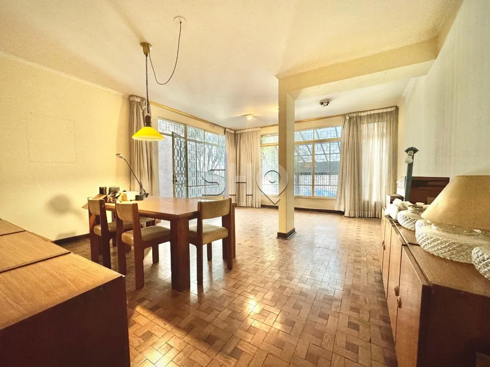 Casa, 4 quartos, 256 m² - Foto 1