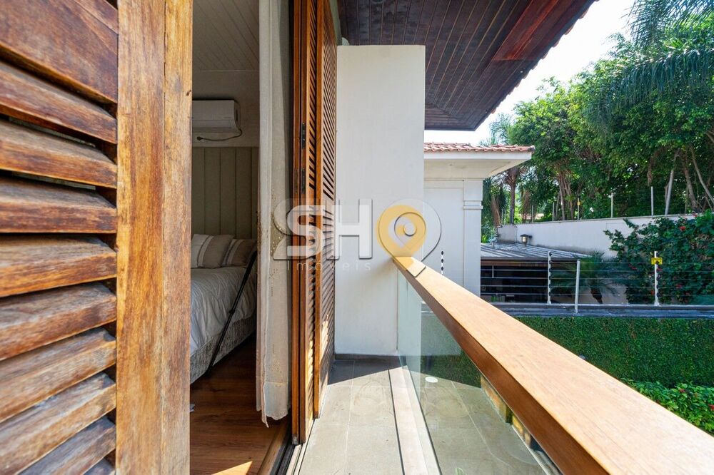 Sobrado, 5 quartos, 380 m² - Foto 1