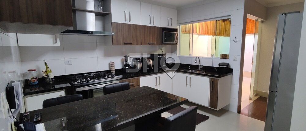 Casa à venda com 3 quartos, 181m² - Foto 18