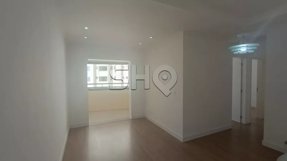 Apartamento à venda com 3 quartos, 70m² - Foto 1