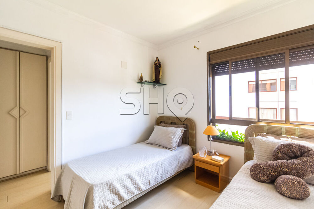 Apartamento, 3 quartos, 233 m² - Foto 2