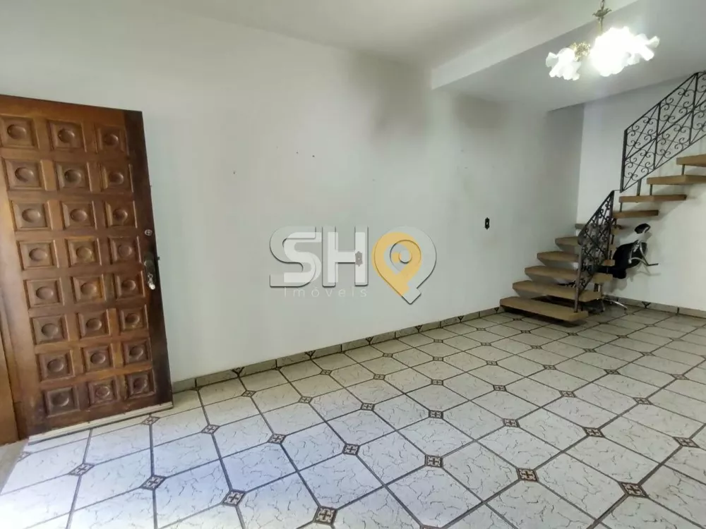 Casa à venda com 2 quartos, 120m² - Foto 2