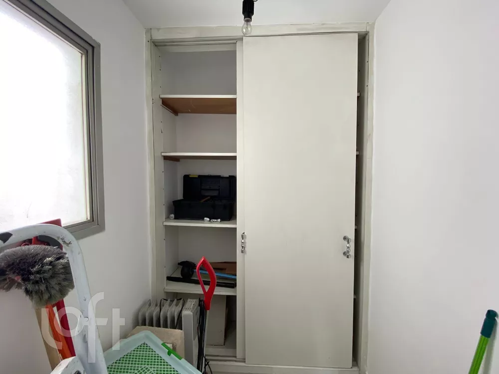 Apartamento à venda com 2 quartos, 70m² - Foto 13