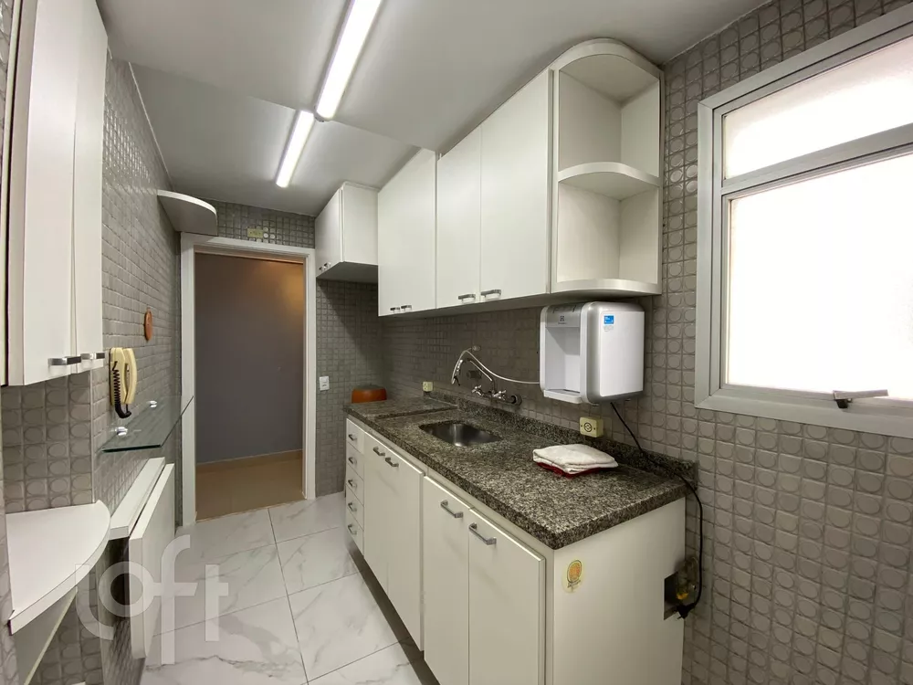 Apartamento à venda com 2 quartos, 70m² - Foto 12