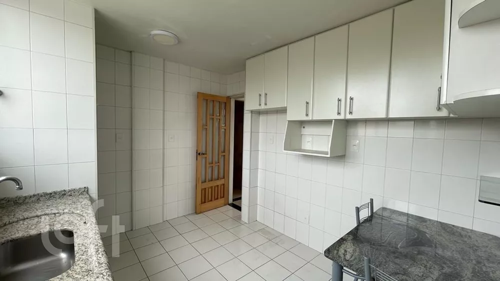 Apartamento à venda com 3 quartos, 141m² - Foto 5