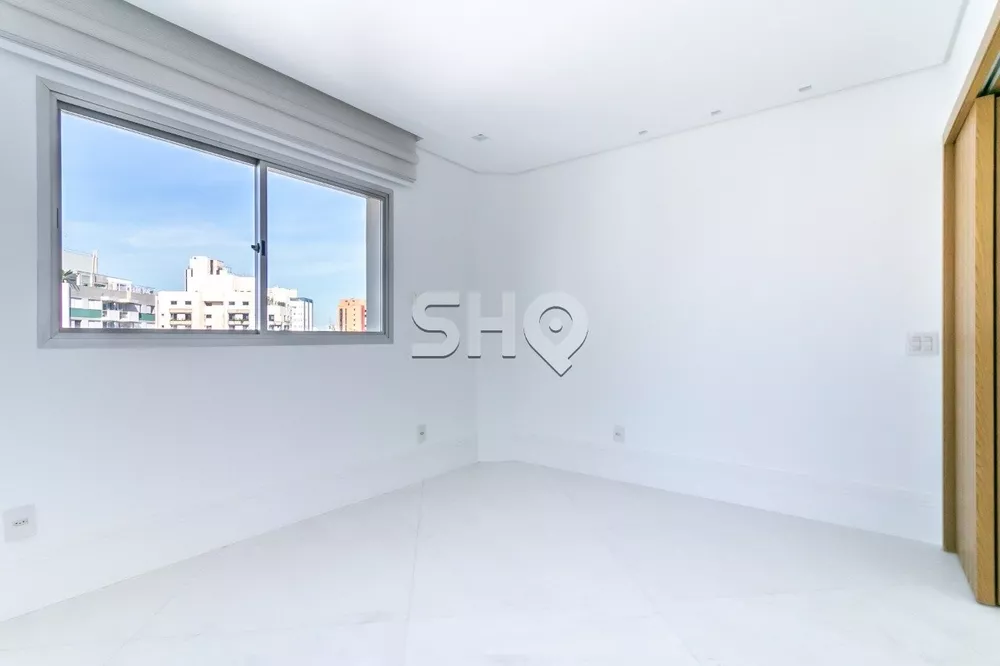 Apartamento à venda com 3 quartos, 210m² - Foto 11