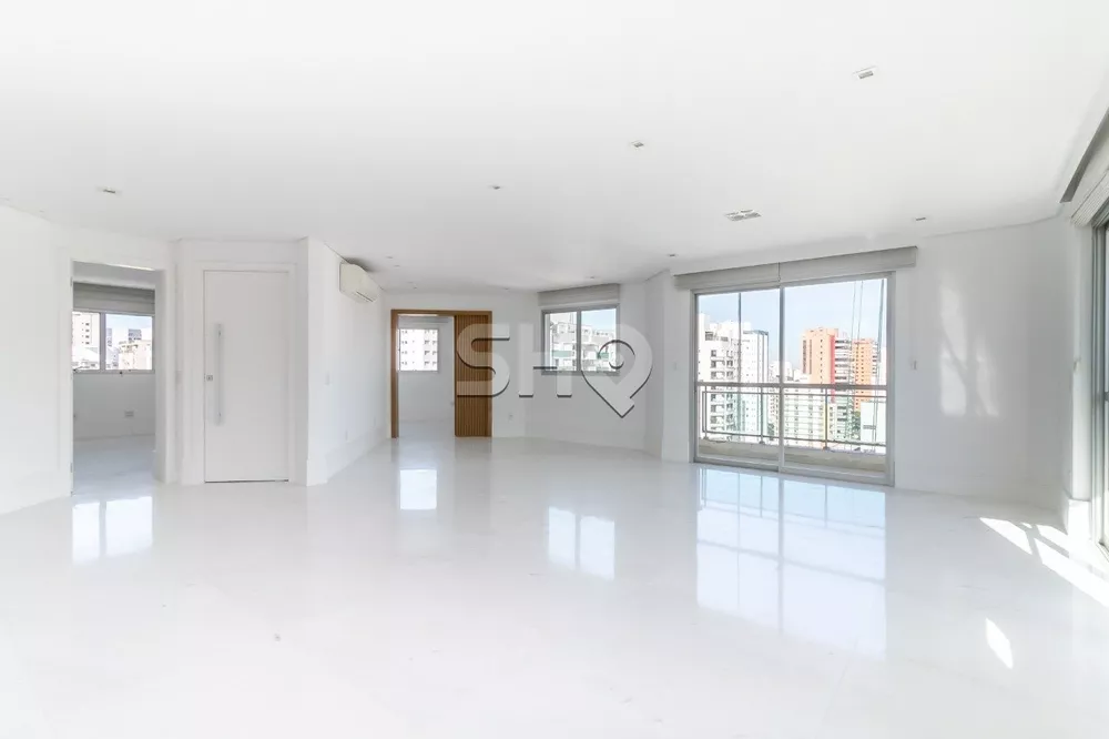 Apartamento à venda com 3 quartos, 210m² - Foto 2