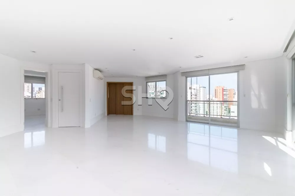 Apartamento à venda com 3 quartos, 210m² - Foto 4