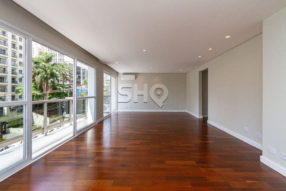 Apartamento à venda com 3 quartos, 158m² - Foto 1
