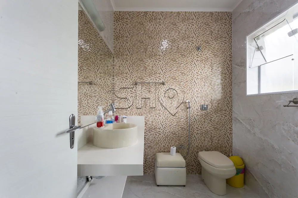 Sobrado, 3 quartos, 233 m² - Foto 2