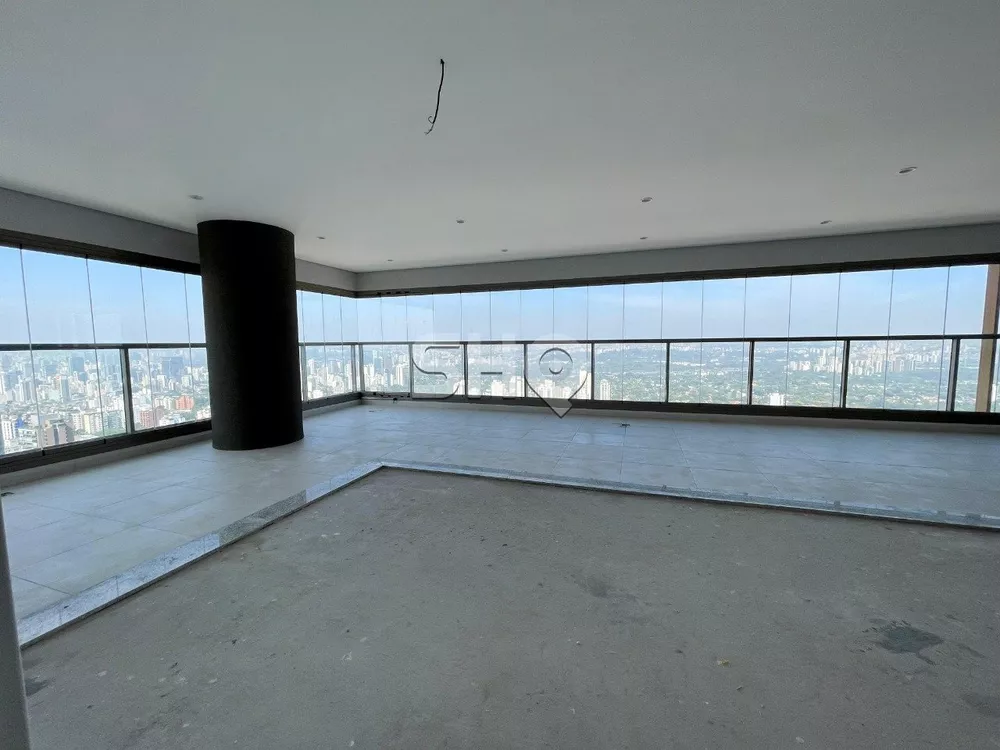 Apartamento à venda com 3 quartos, 144m² - Foto 1