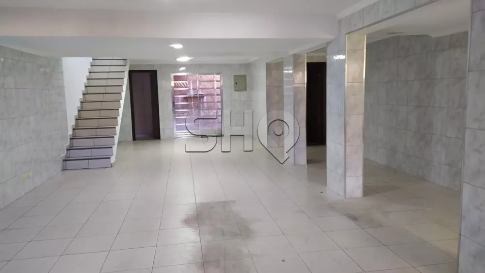 Sobrado à venda com 3 quartos, 244m² - Foto 1