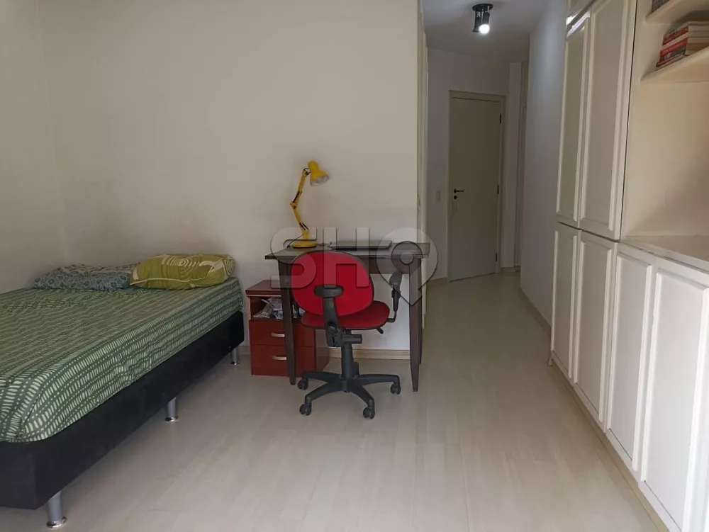 Apartamento à venda com 4 quartos, 196m² - Foto 17