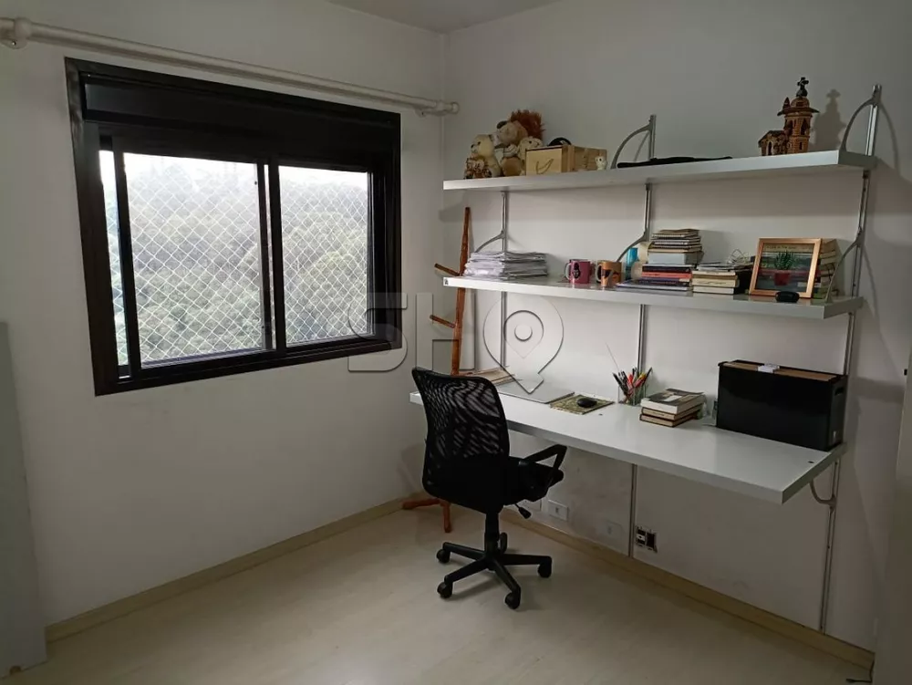 Apartamento à venda com 4 quartos, 196m² - Foto 14