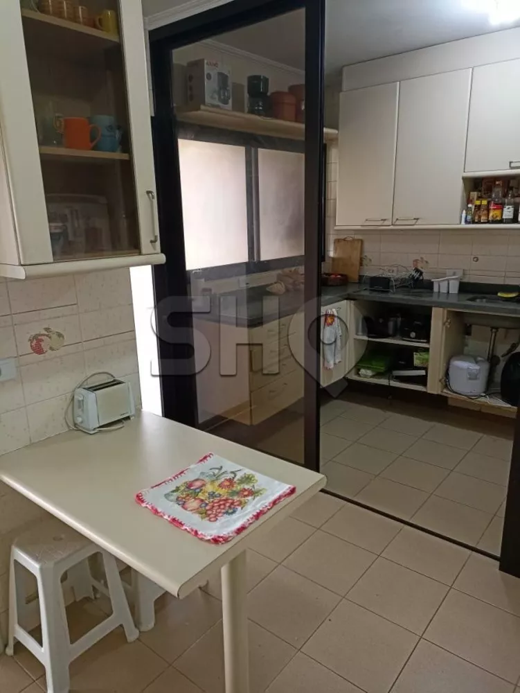 Apartamento à venda com 4 quartos, 196m² - Foto 19