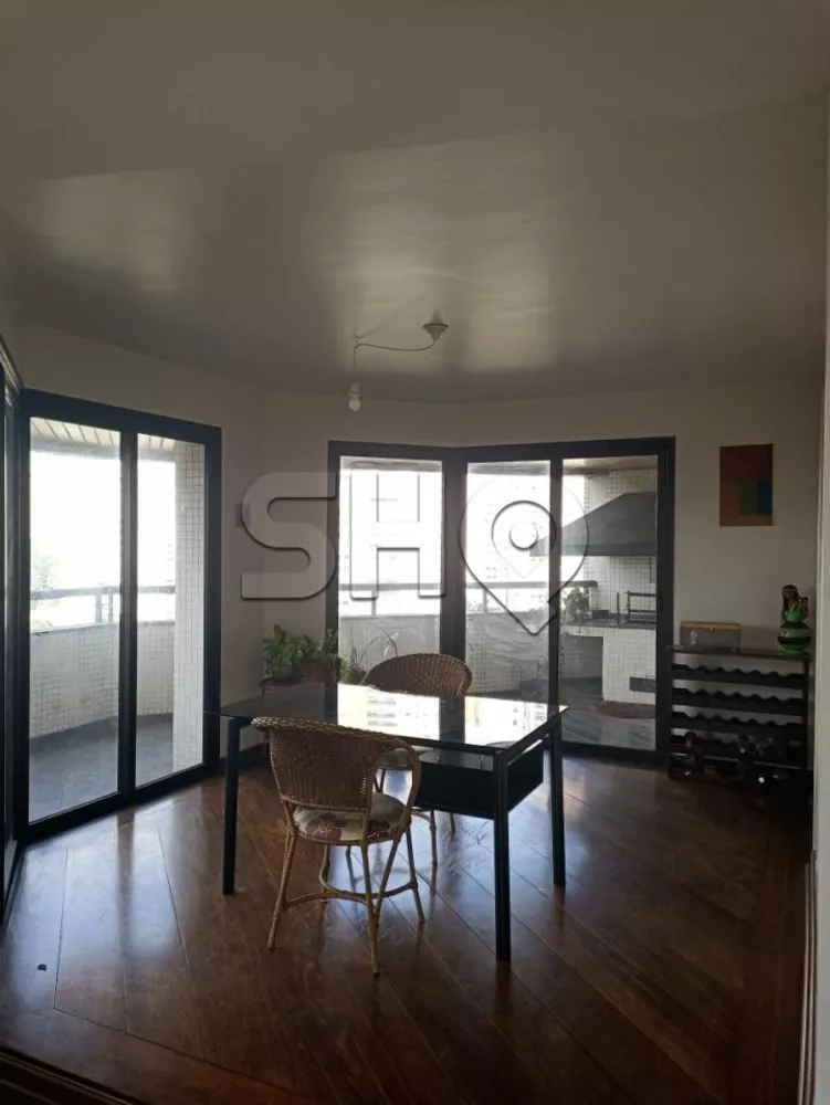 Apartamento à venda com 4 quartos, 196m² - Foto 5