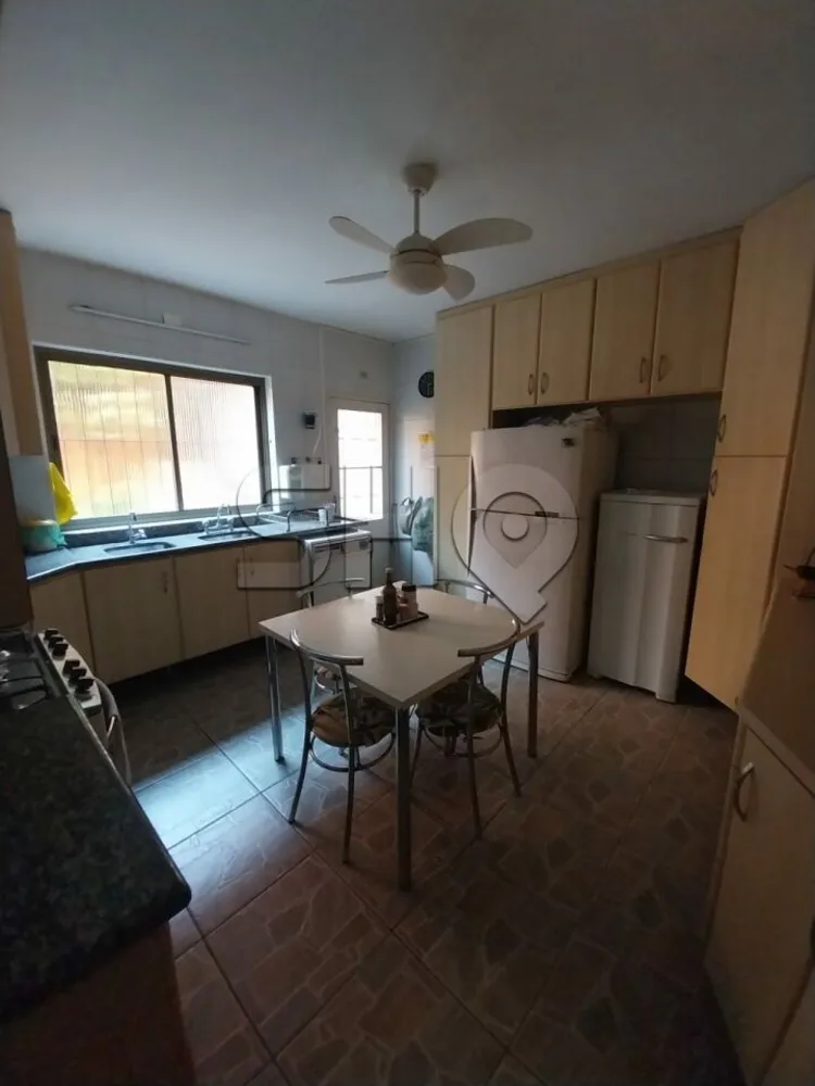 Sobrado, 3 quartos, 258 m² - Foto 1