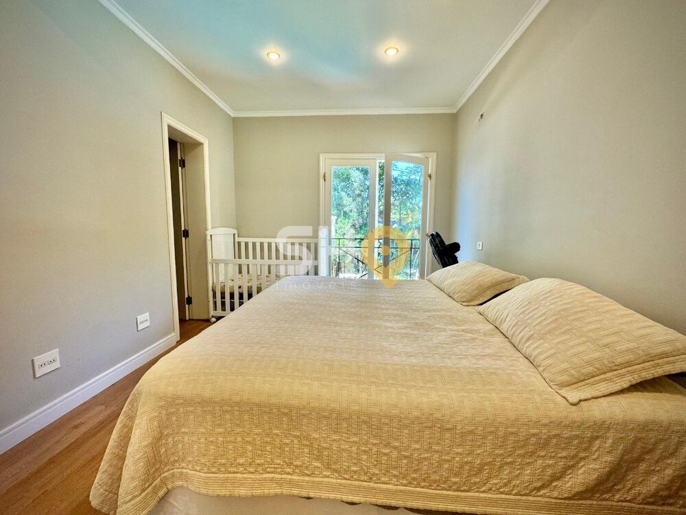 Casa à venda com 6 quartos, 687m² - Foto 2