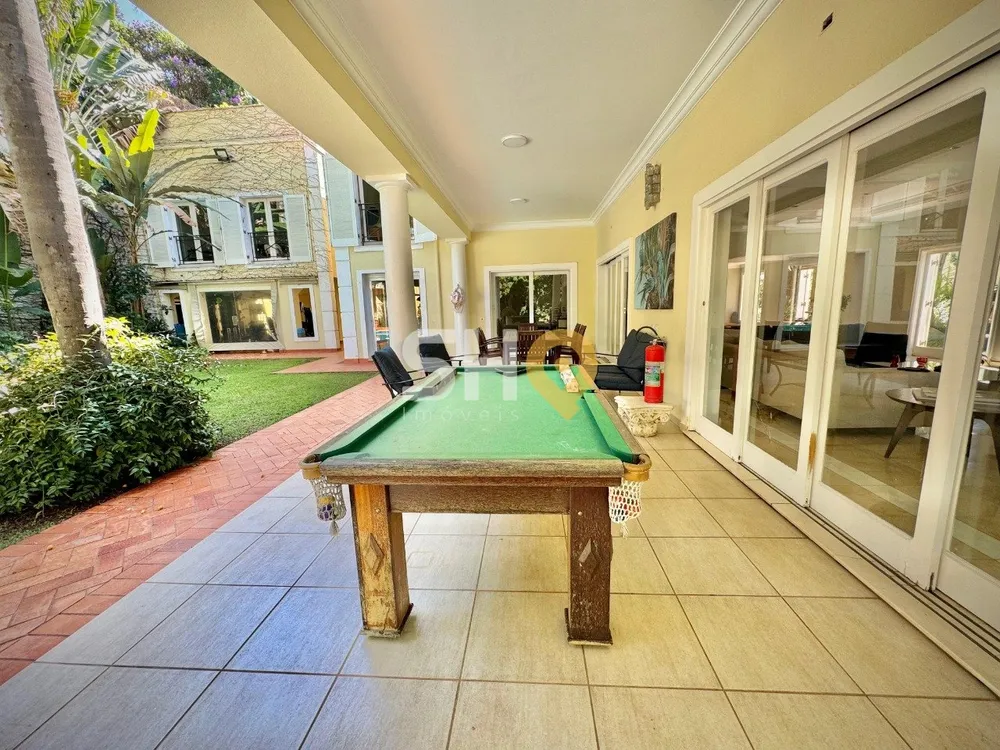 Casa, 6 quartos, 687 m² - Foto 1