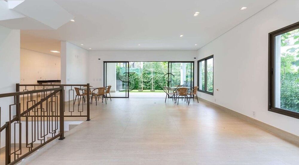 Casa de Condomínio à venda com 4 quartos, 684m² - Foto 3