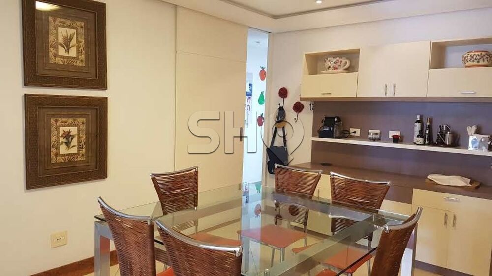 Apartamento, 3 quartos, 380 m² - Foto 1