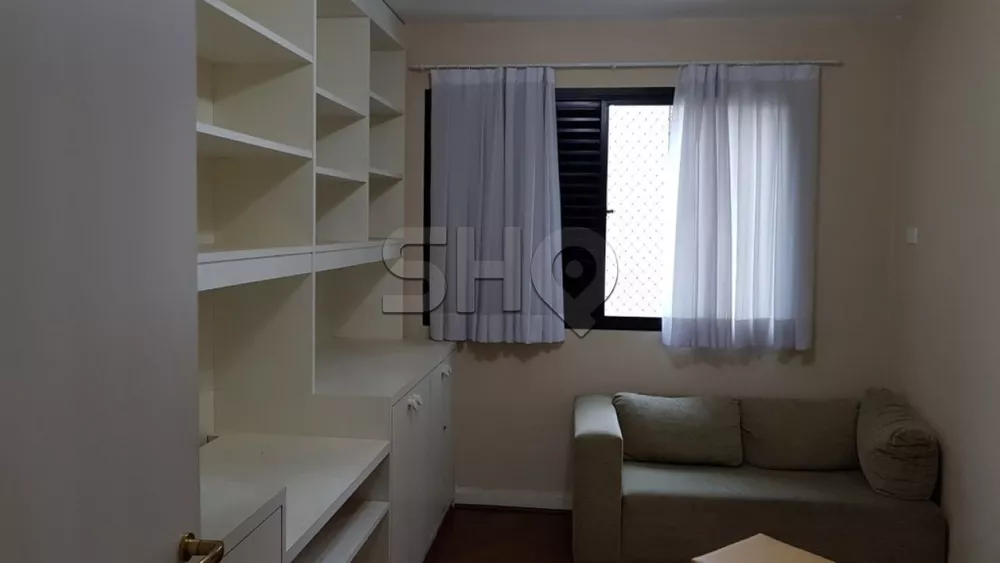 Apartamento para alugar com 3 quartos, 240m² - Foto 6