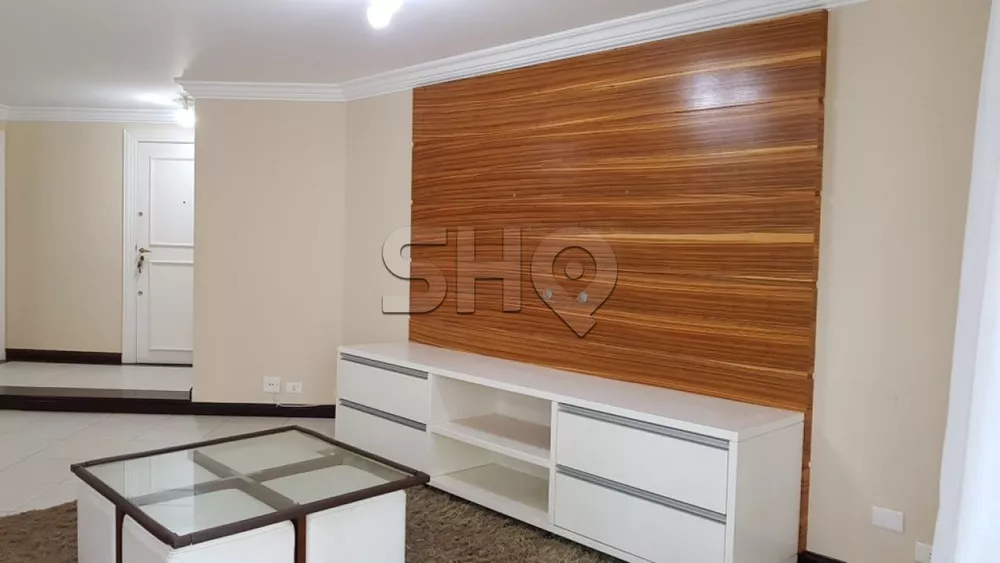 Apartamento para alugar com 3 quartos, 240m² - Foto 4