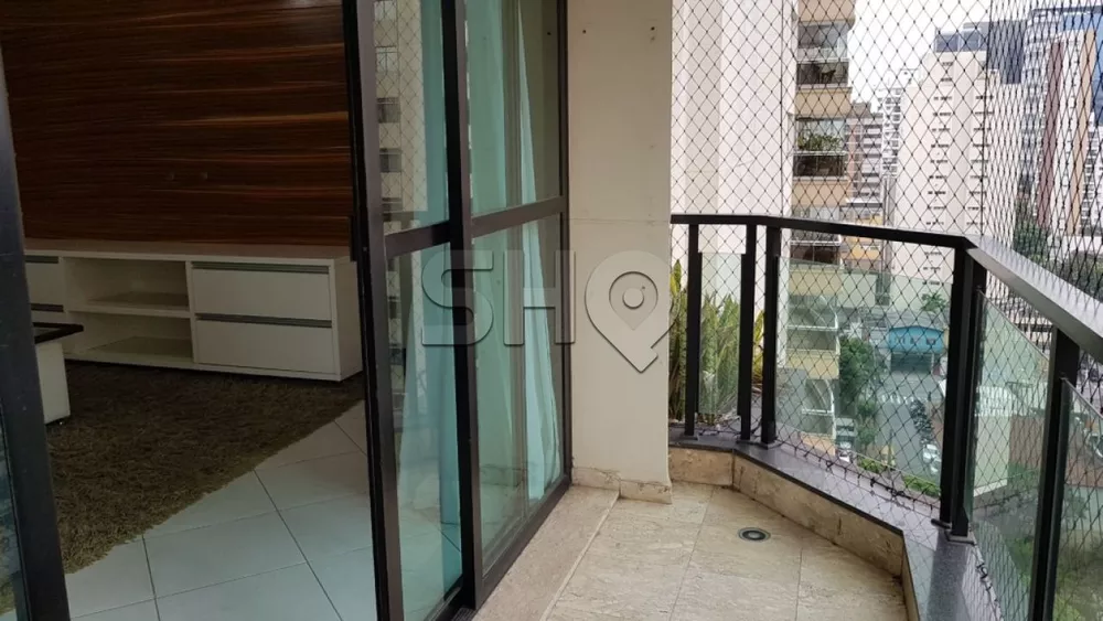 Apartamento para alugar com 3 quartos, 240m² - Foto 3