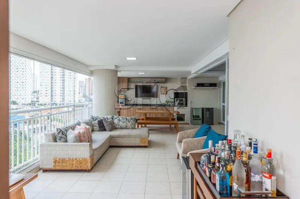 Apartamento, 3 quartos, 242 m² - Foto 2